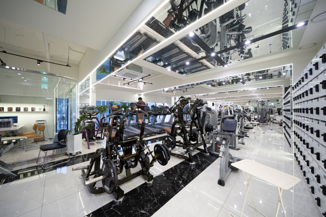 room detail thumbnail 1