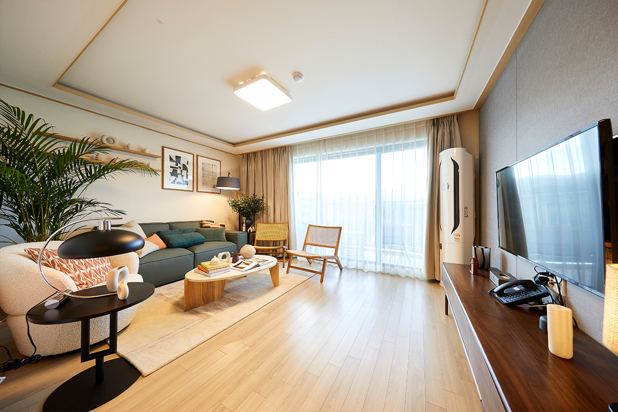 room detail thumbnail 0