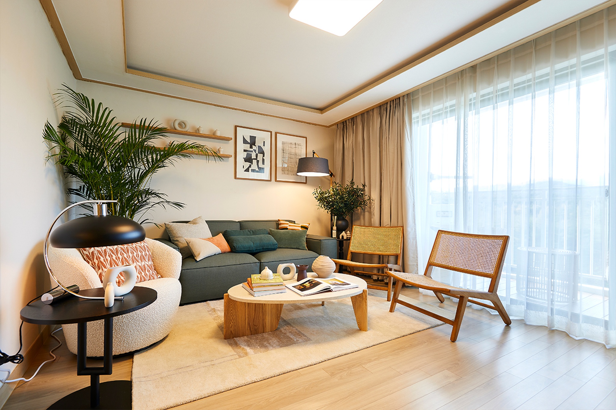 room detail thumbnail 1