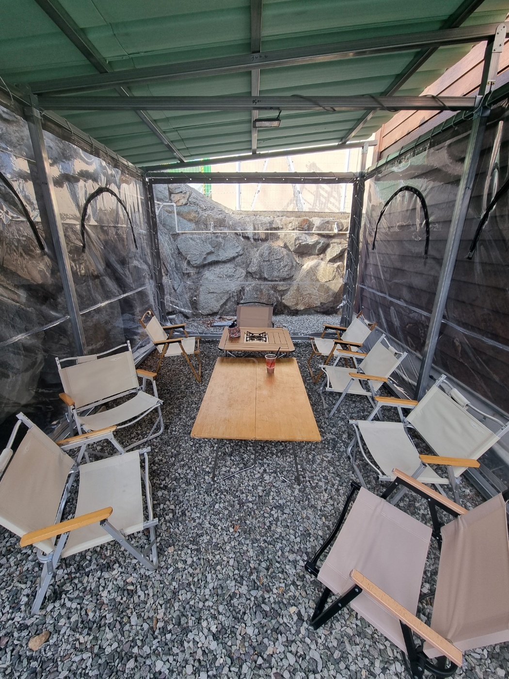 https://yaimg.yanolja.com/v5/2025/12/23/07/694a43cae8f074.42820365.jpg