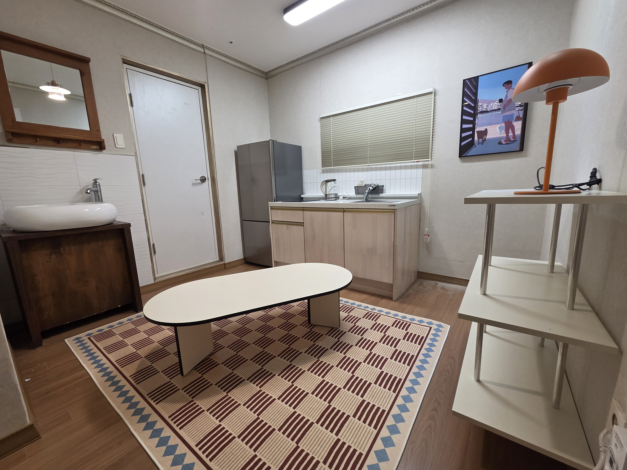 room detail thumbnail 1