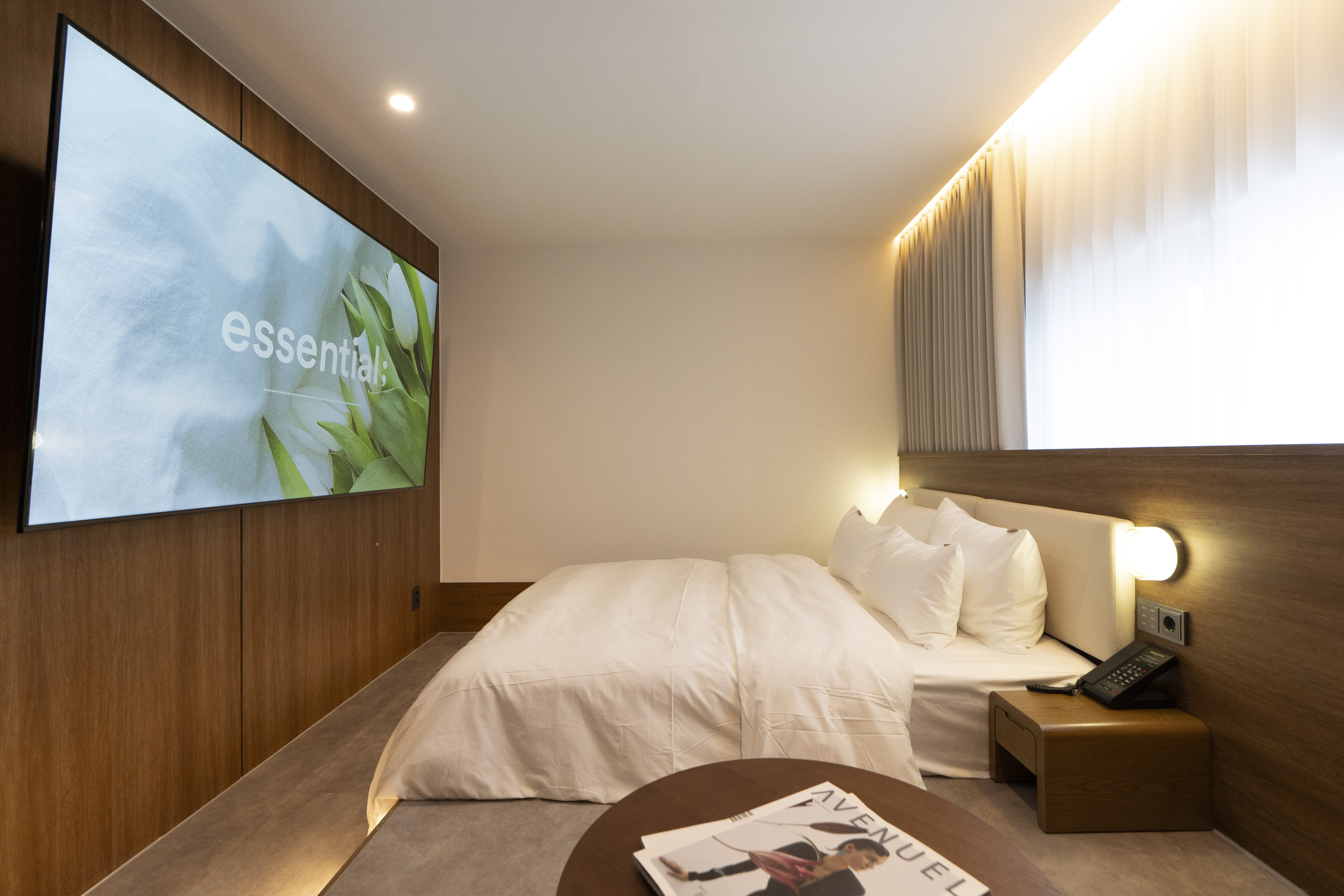 room detail thumbnail 1