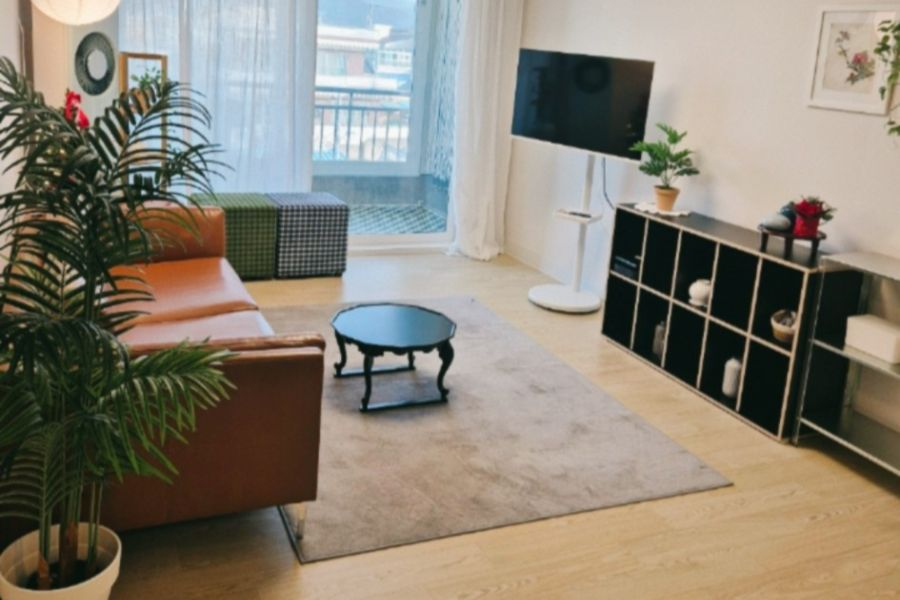 room detail thumbnail 0