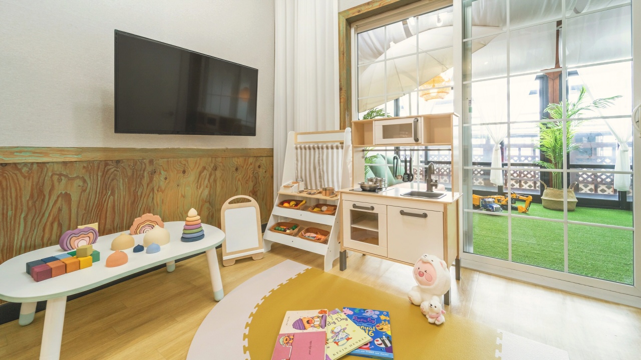 room detail thumbnail 1