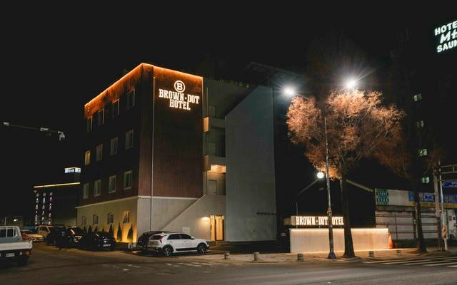 군산 브라운도트 호텔 군산근대화거리점 외관