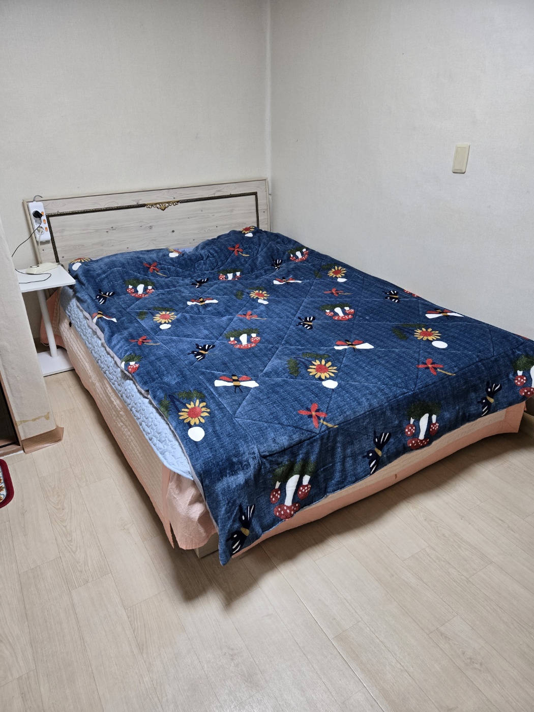 room detail thumbnail 1