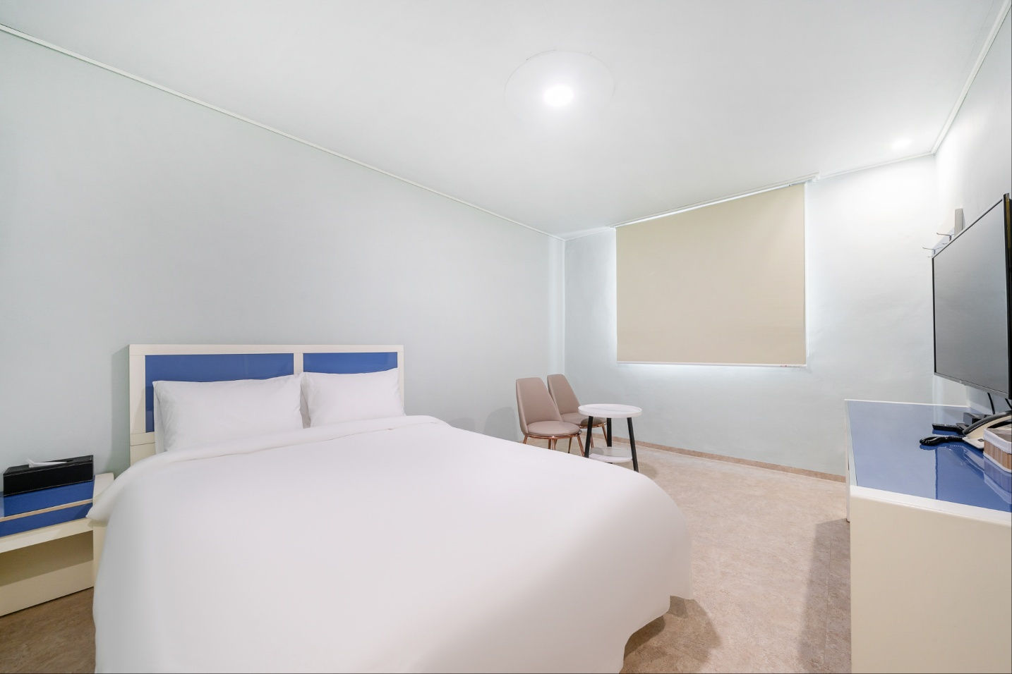 room detail thumbnail 0