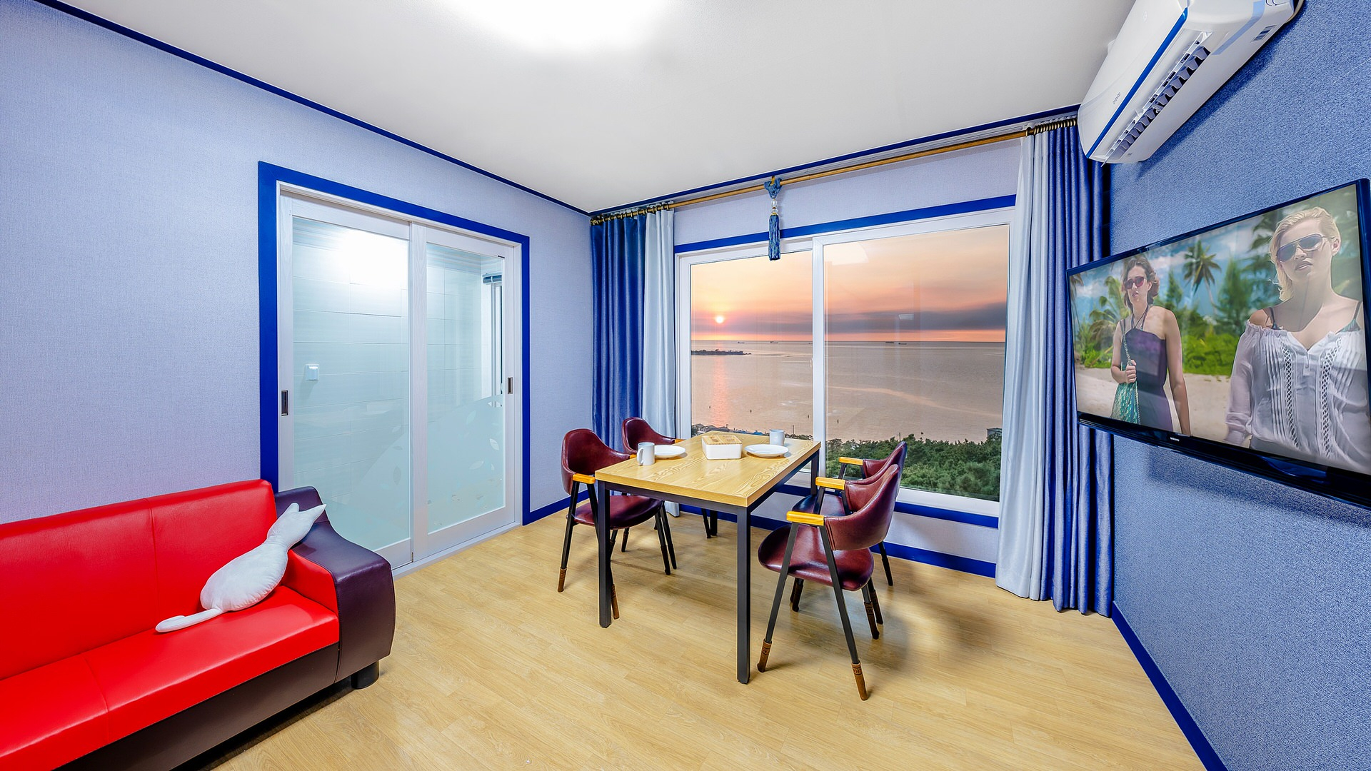 room detail thumbnail 0