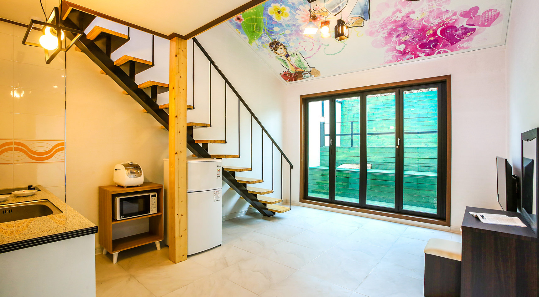 room detail thumbnail 2
