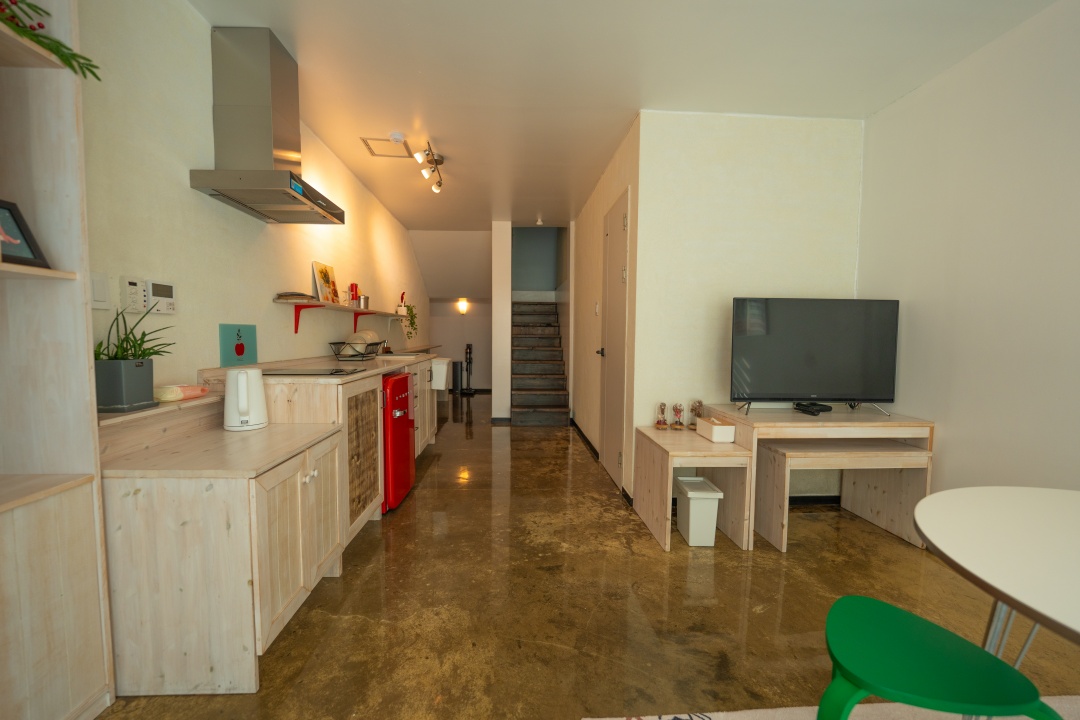 room detail thumbnail 1