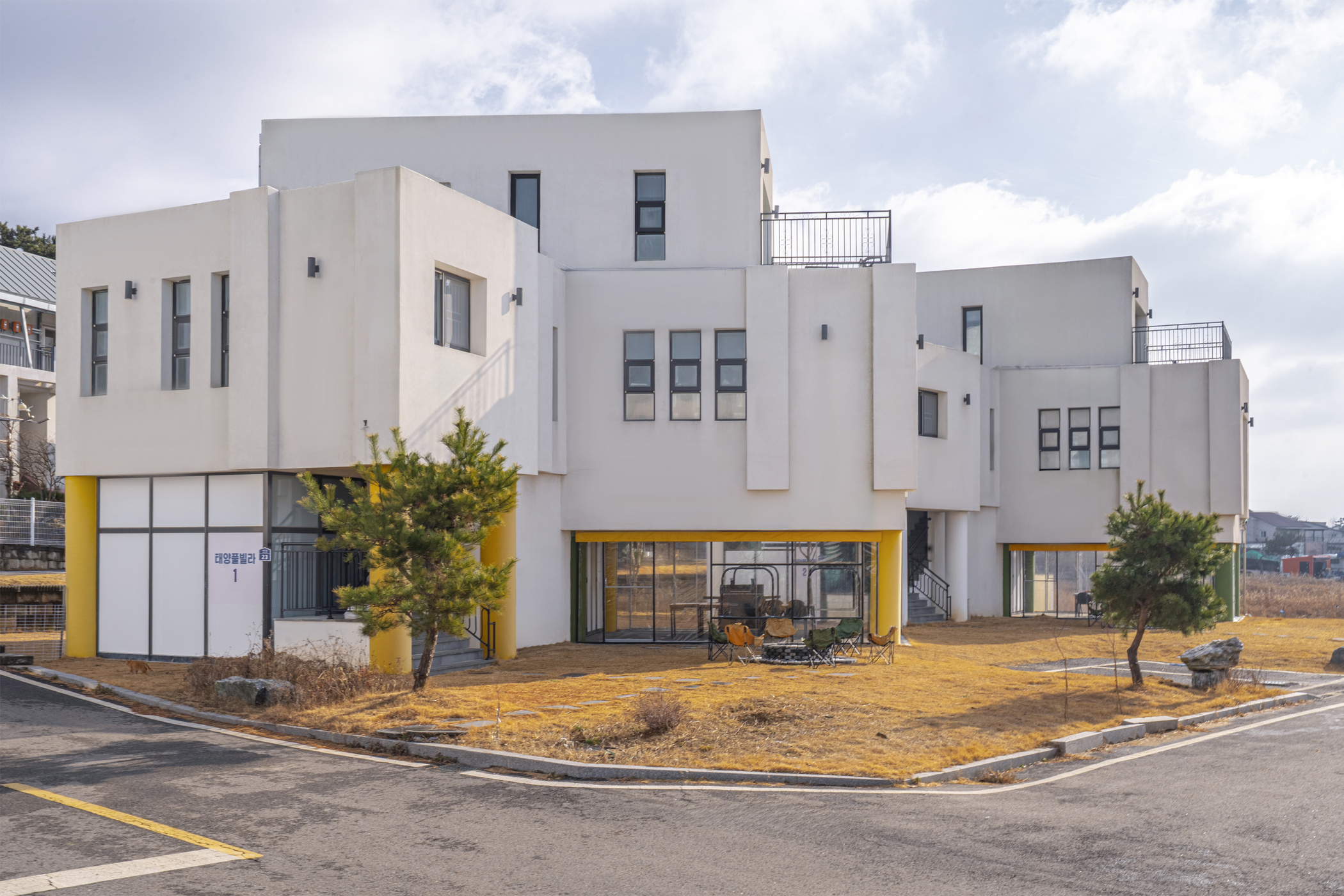 room detail thumbnail 0