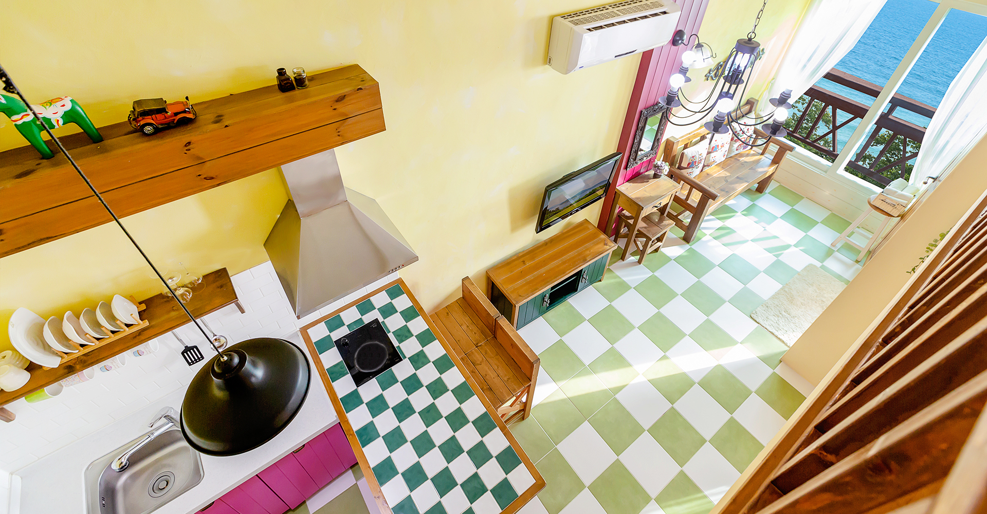 room detail thumbnail 2