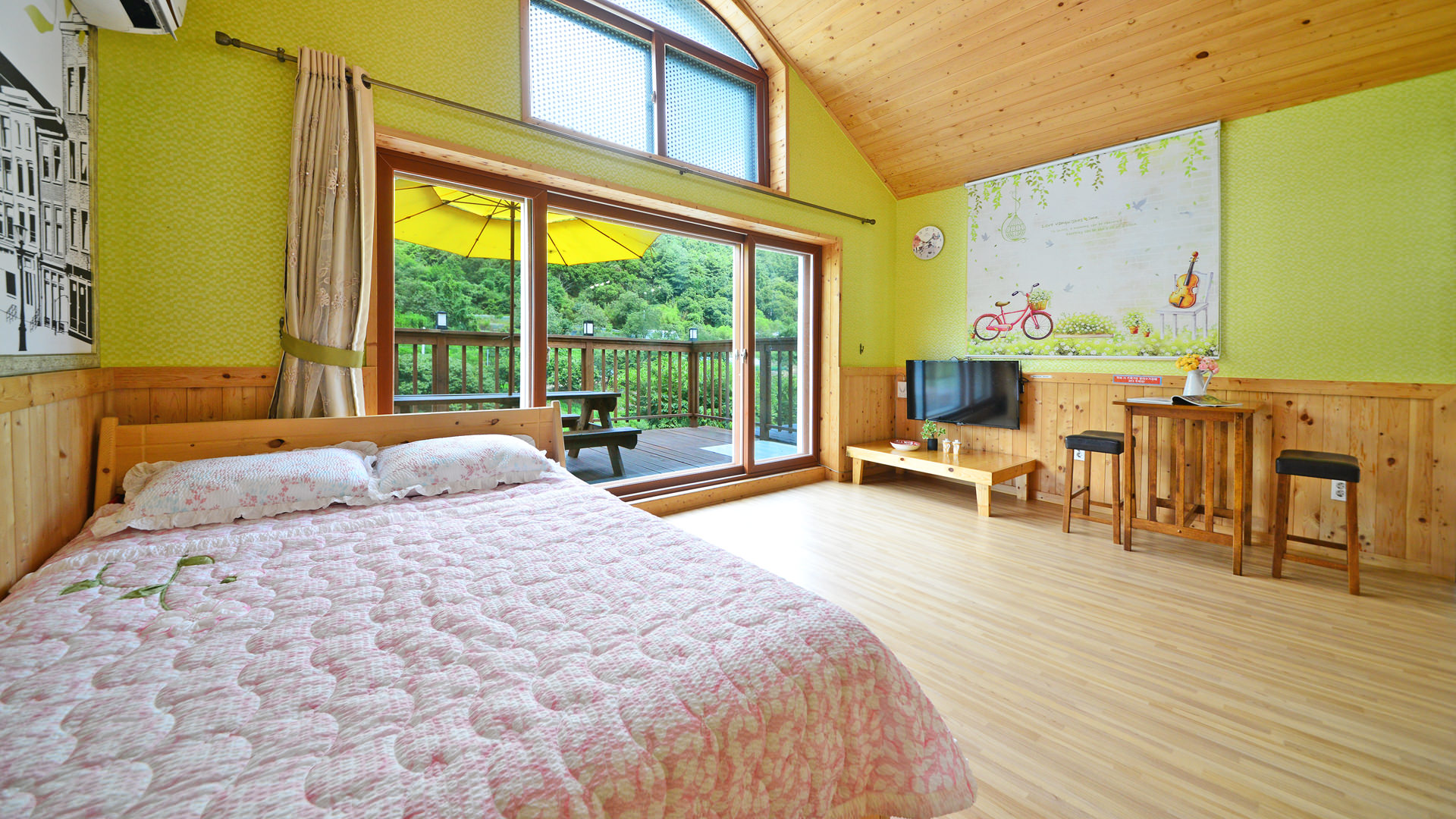 room detail thumbnail 1