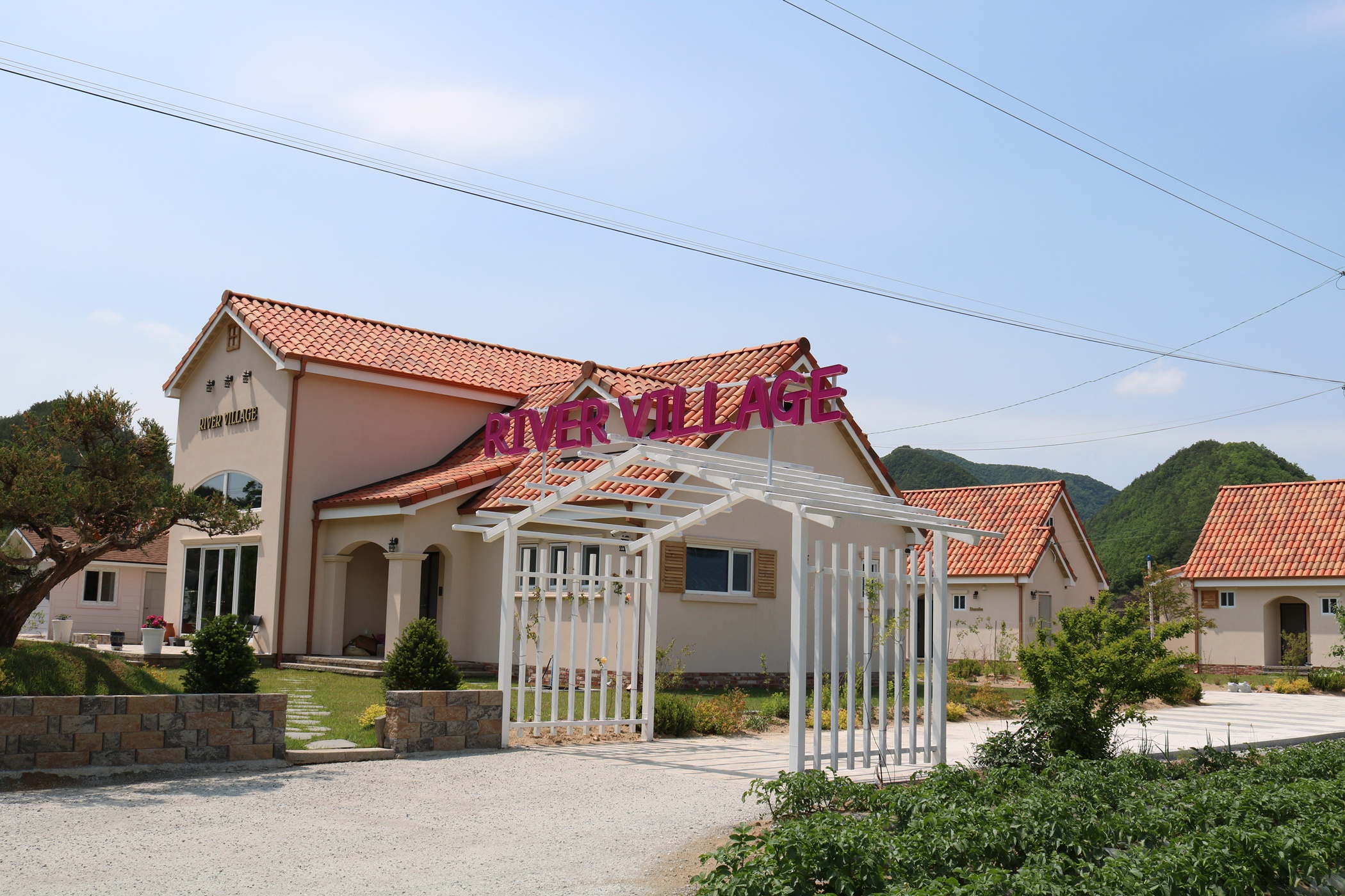 https://yaimg.yanolja.com/v5/2026/01/19/06/696dc8babb79a5.43937378.jpg