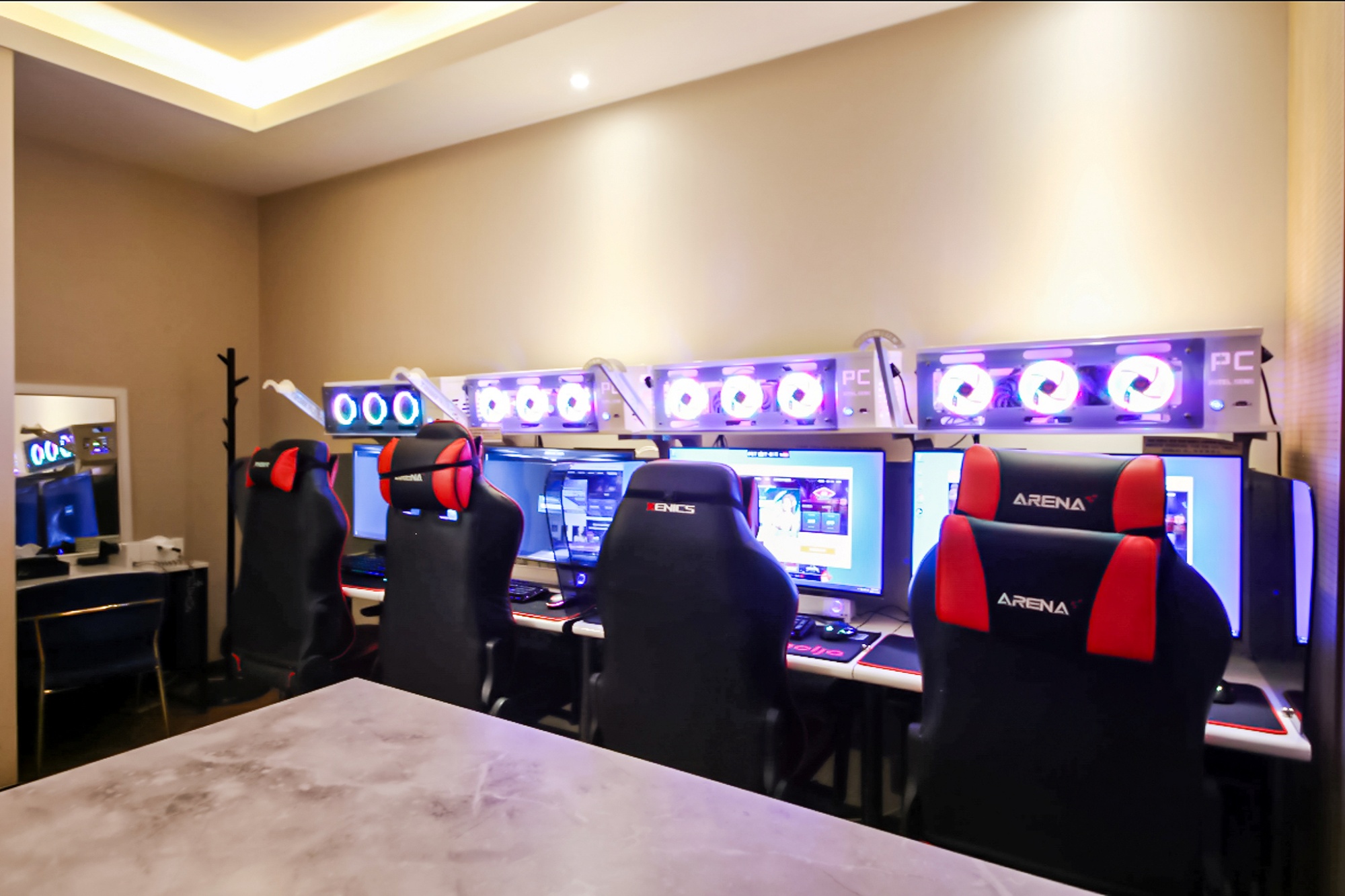 room detail thumbnail 0