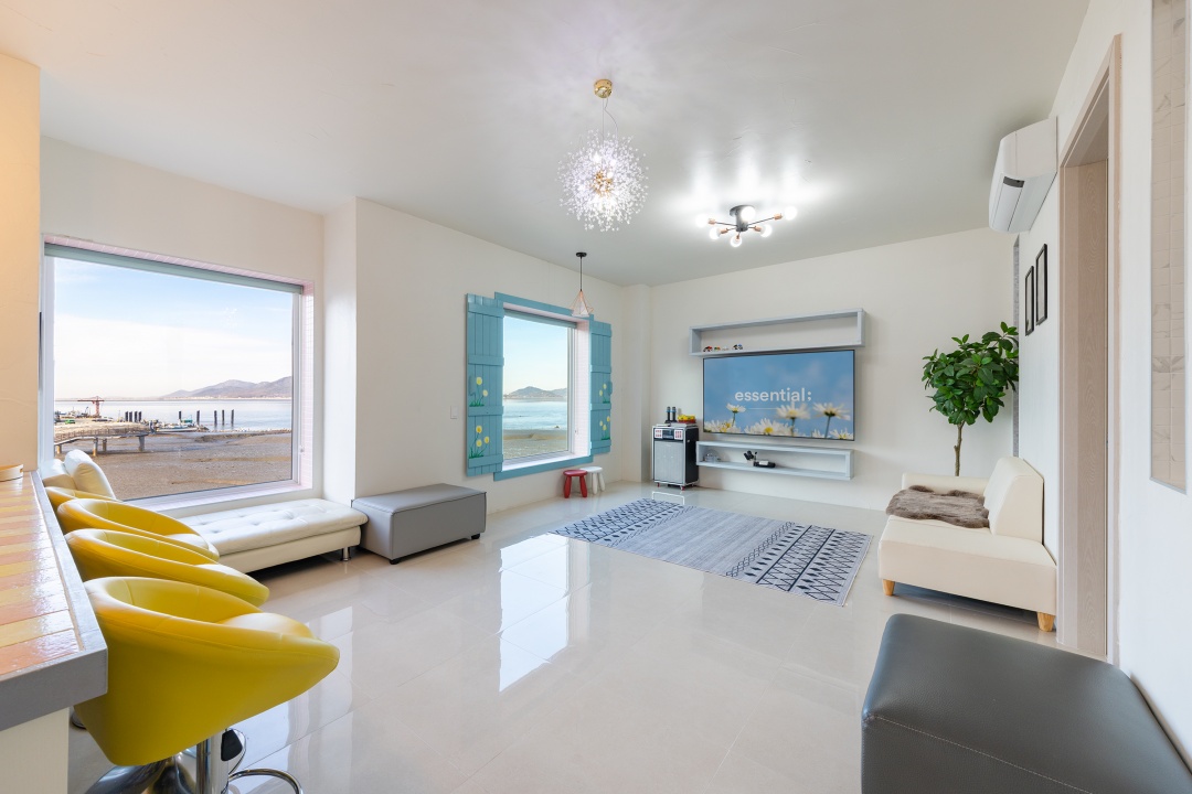 201호(2인 럭셔리,개별노래방)