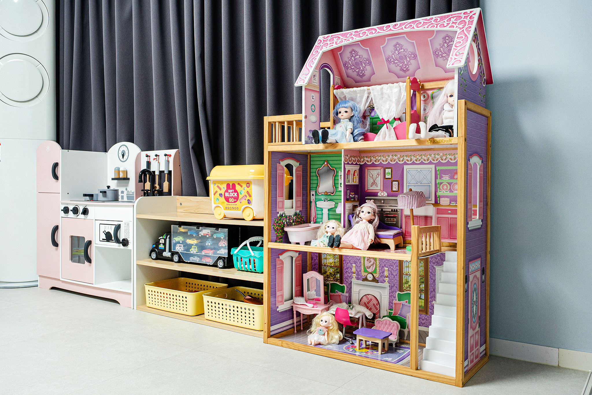 room detail thumbnail 2