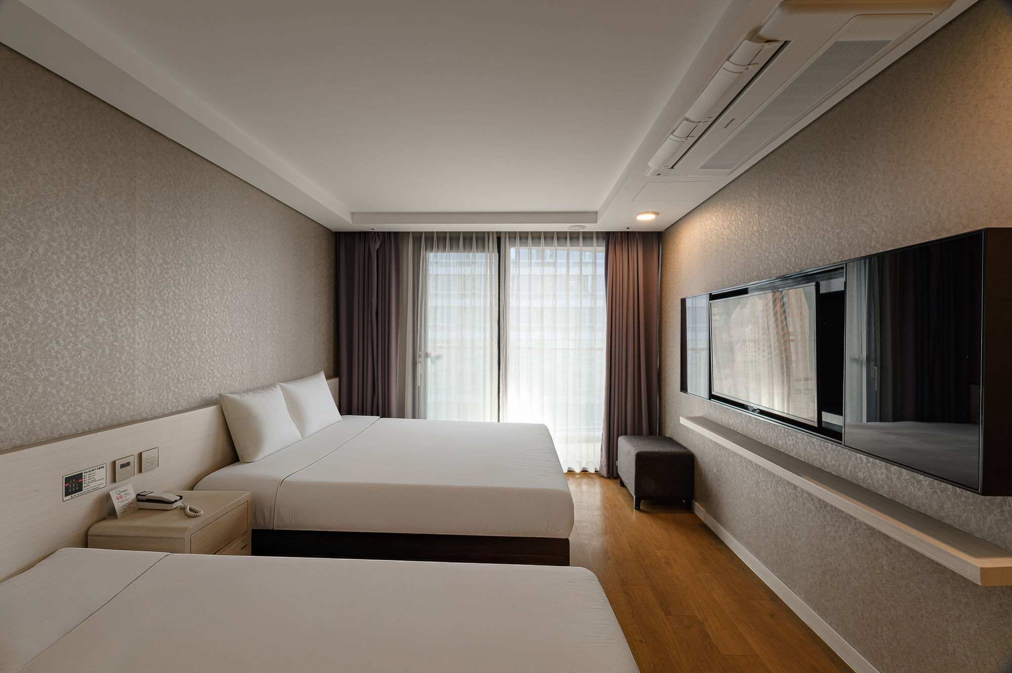 디럭스 트윈(2인 조식 포함)