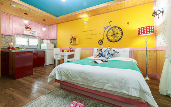 room detail thumbnail 1