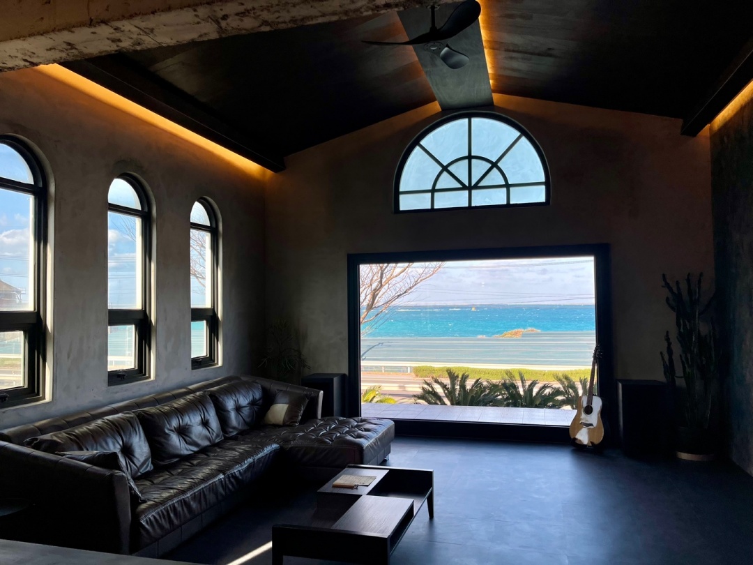 room detail thumbnail 2