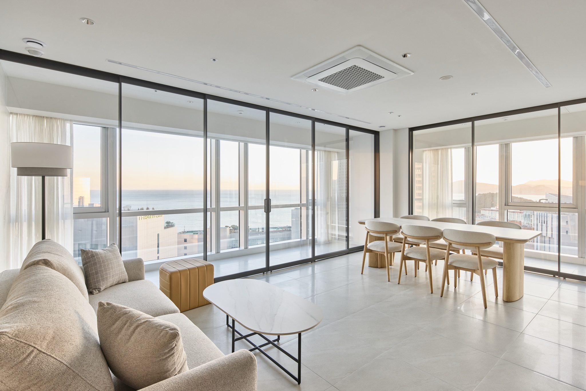 프리미어 스위트 뷰프리 1더블 2싱글(Room only)