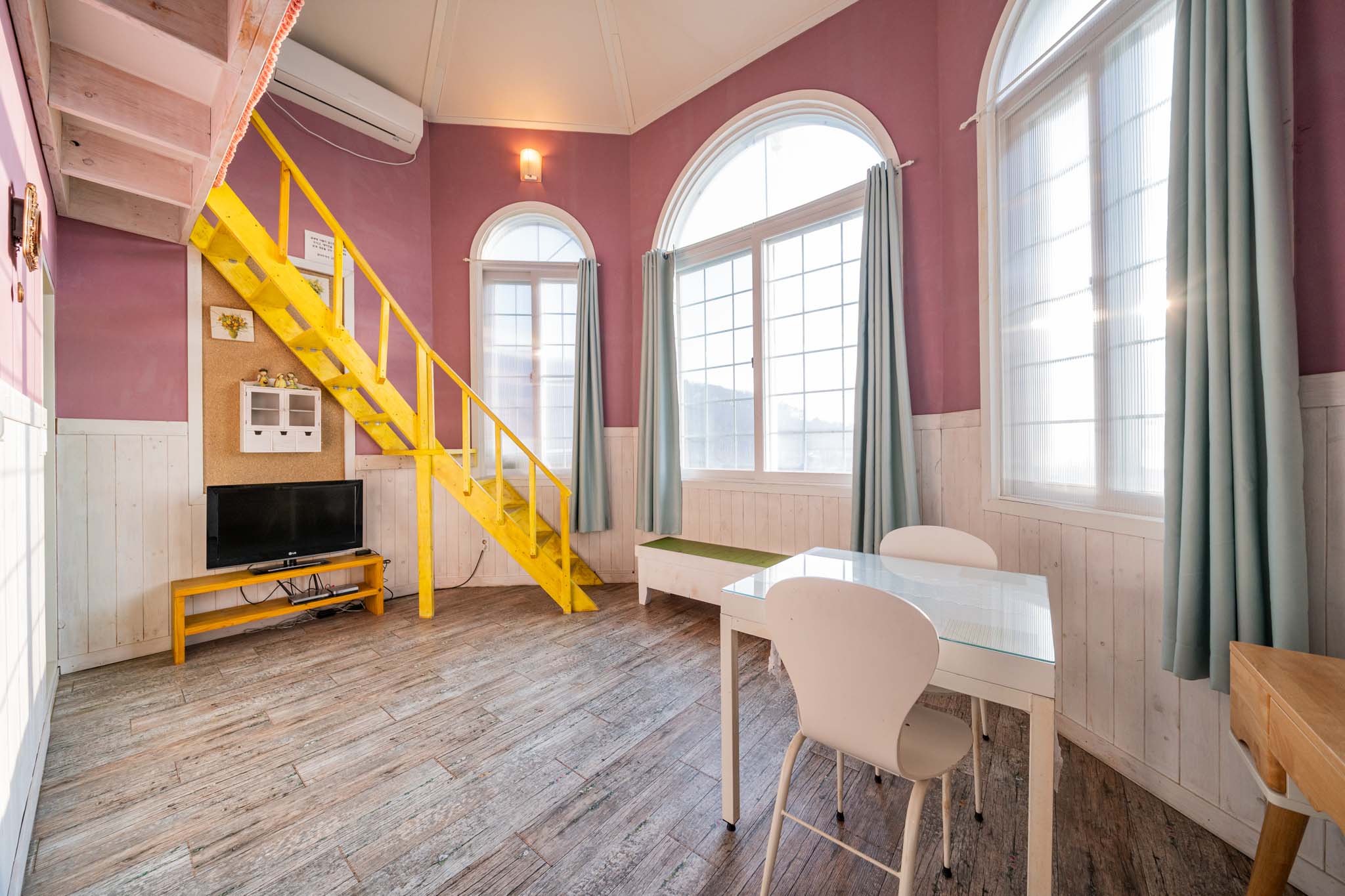 아이리스(애견동반불가)