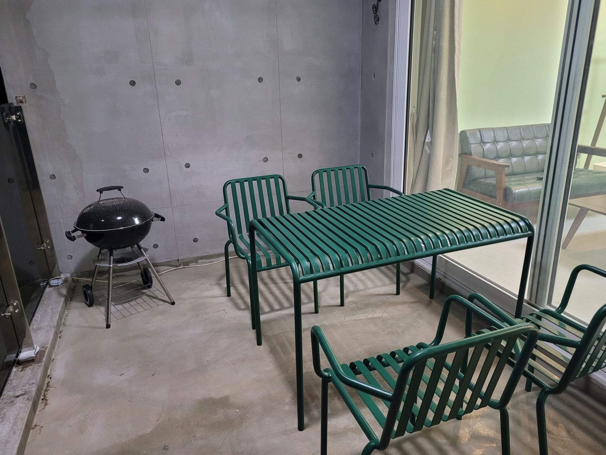 room detail thumbnail 1