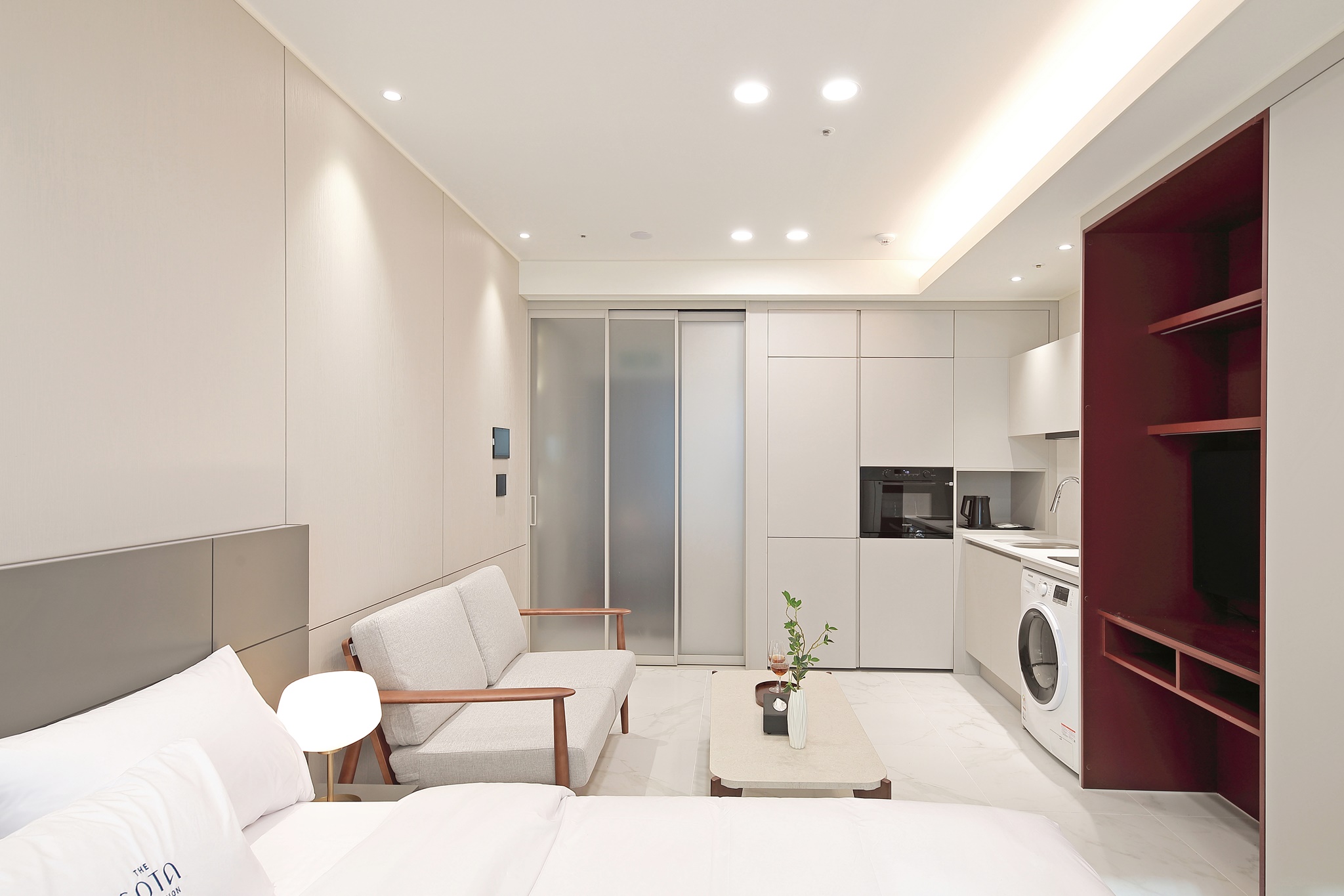 스탠다드 퀸 → 디럭스 퀸 UP + 2인 조식(라이브특가★룸 업그레이드)