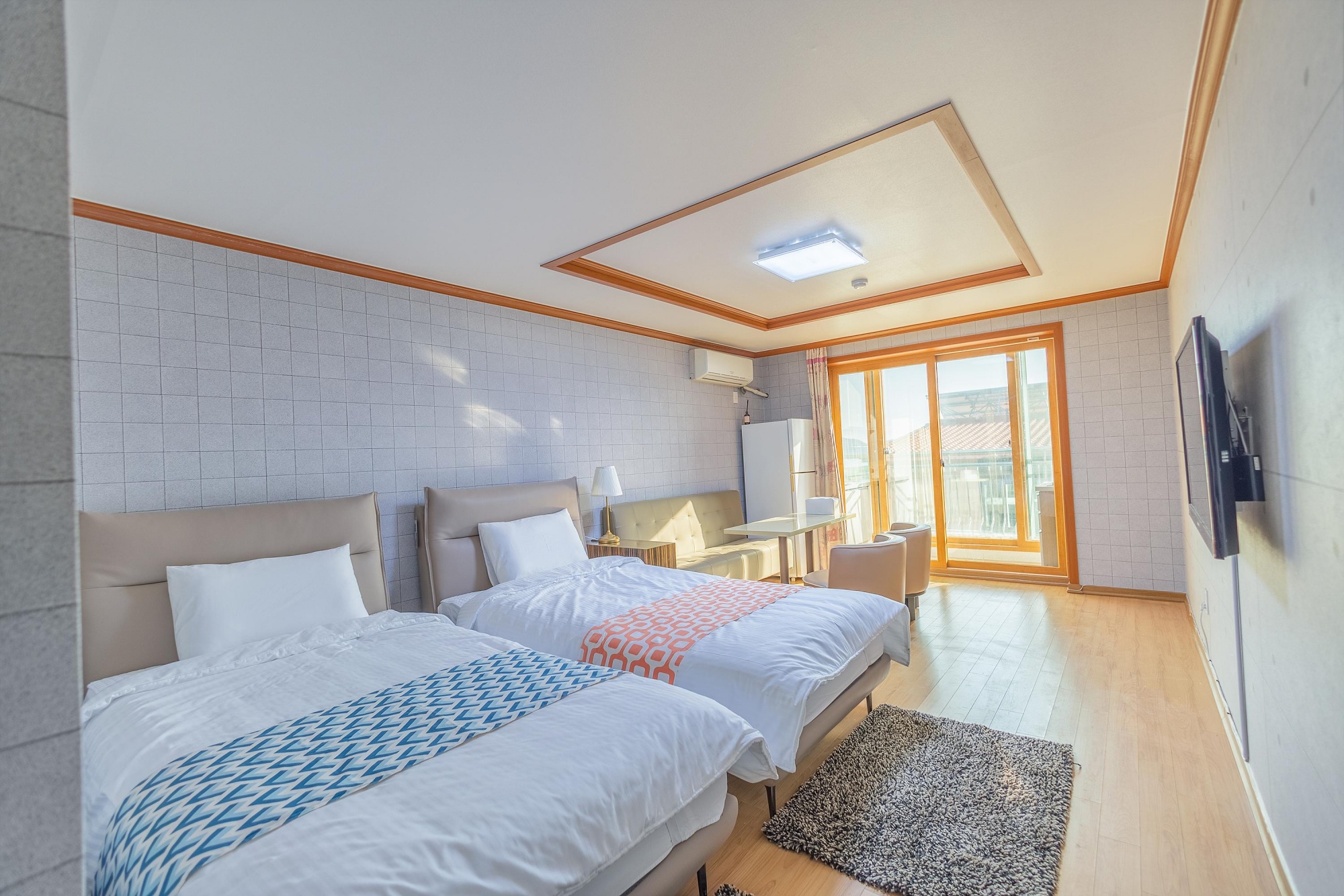 일반 202호(트윈베드싱글+싱글, 30008)