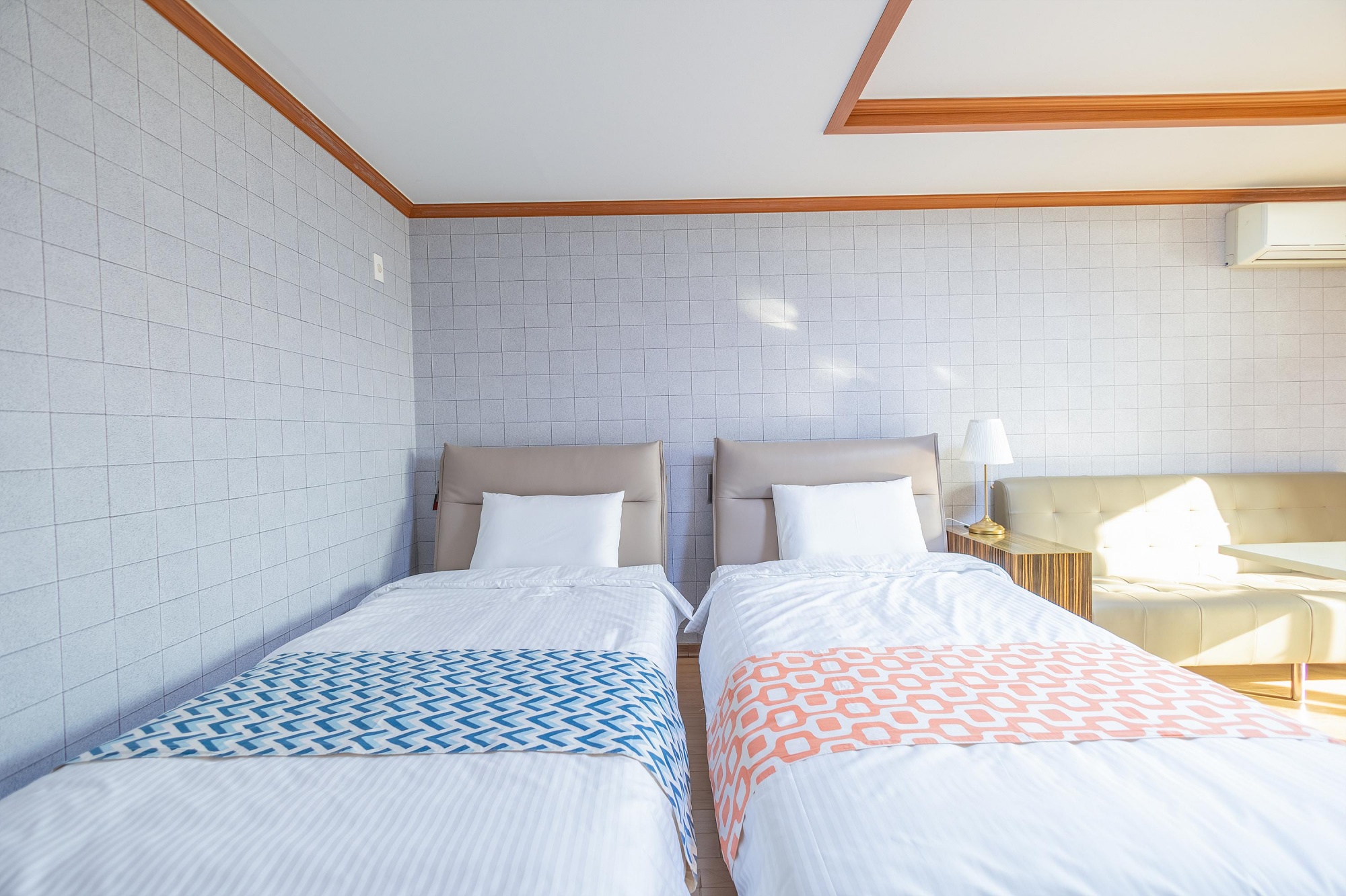 일반 302호(트윈베드싱글+싱글, 30011)