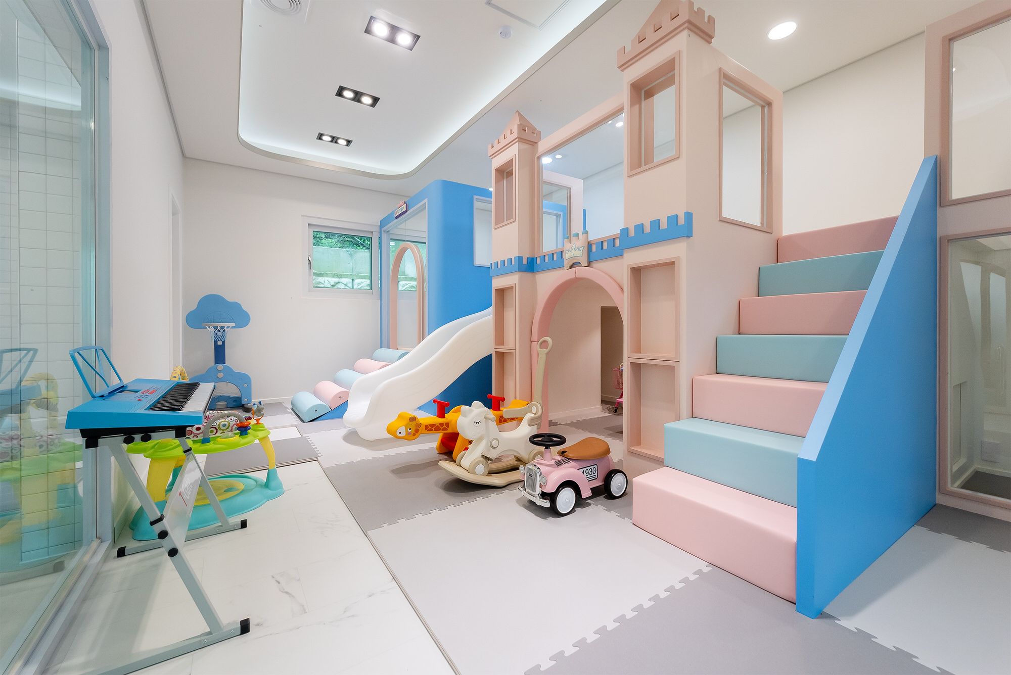 꼬모 B105 (원룸,거실1,욕실1)