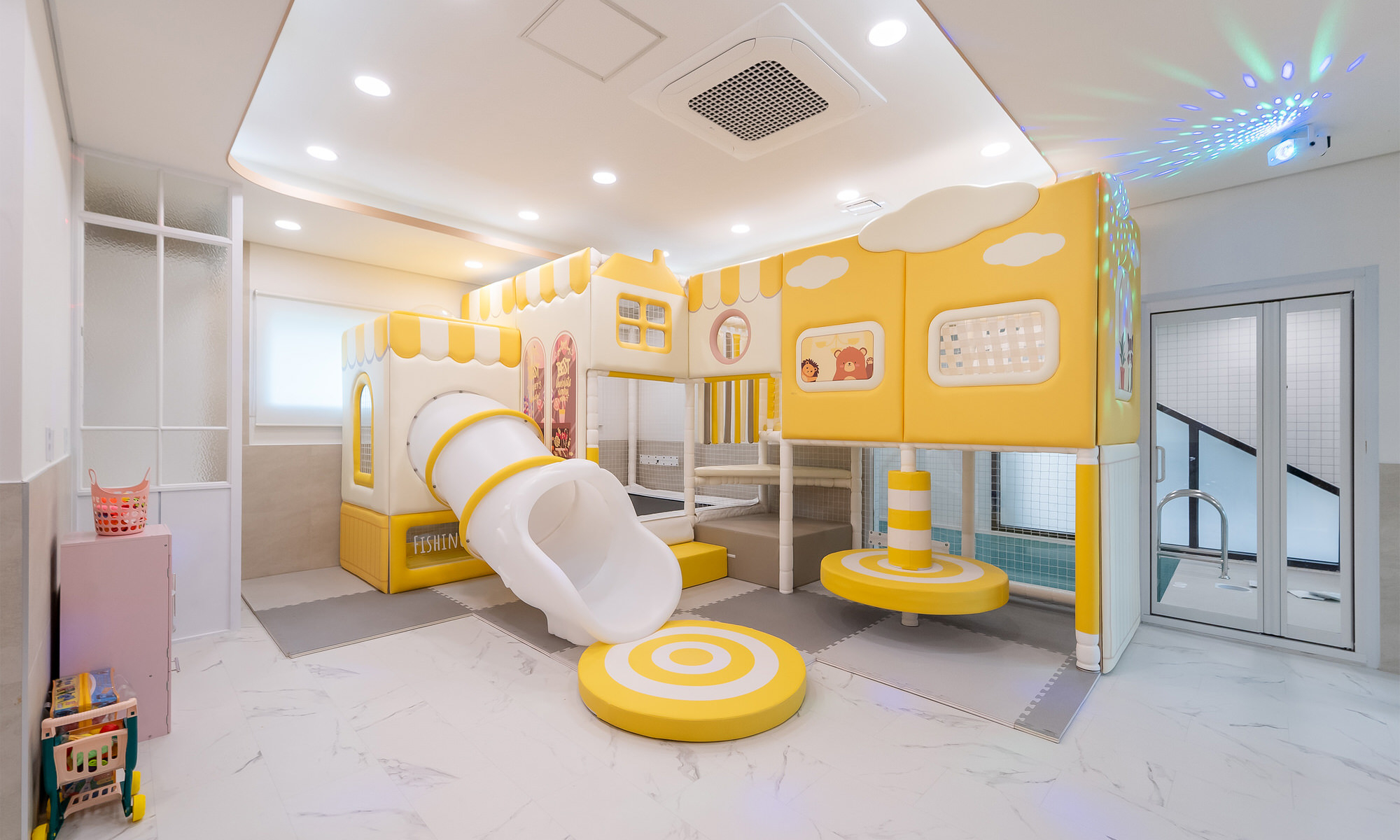 꼬모 C102 (투룸,거실1,욕실2)