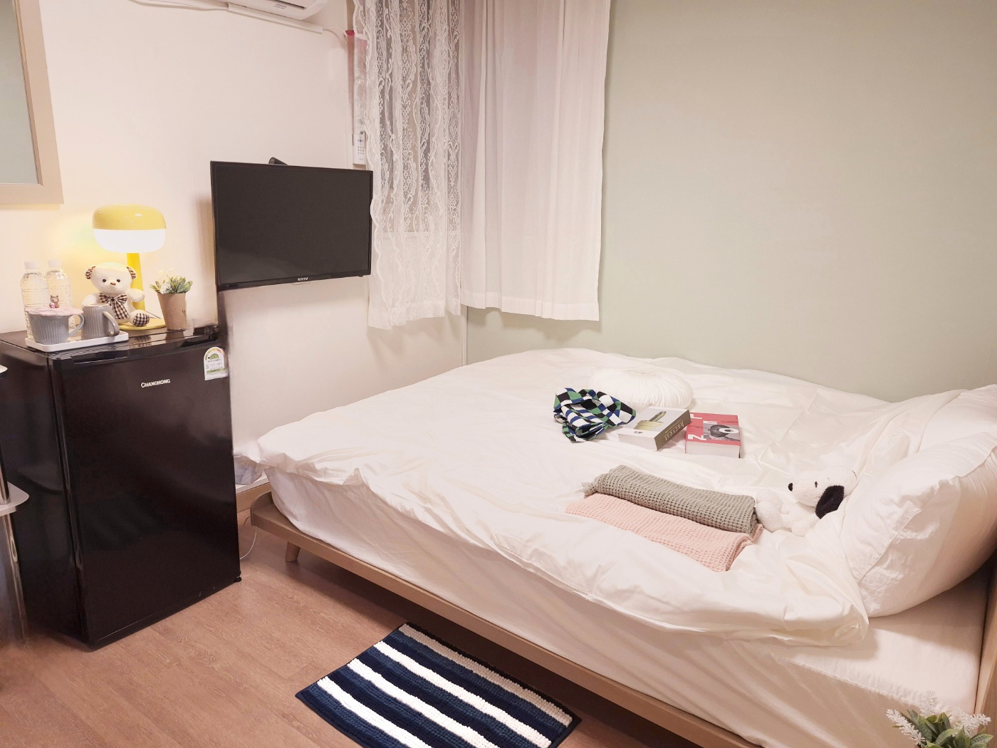 room detail thumbnail 0