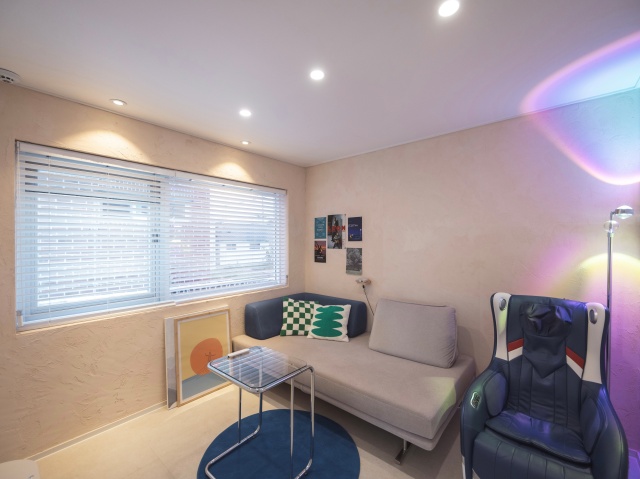 room detail thumbnail 1