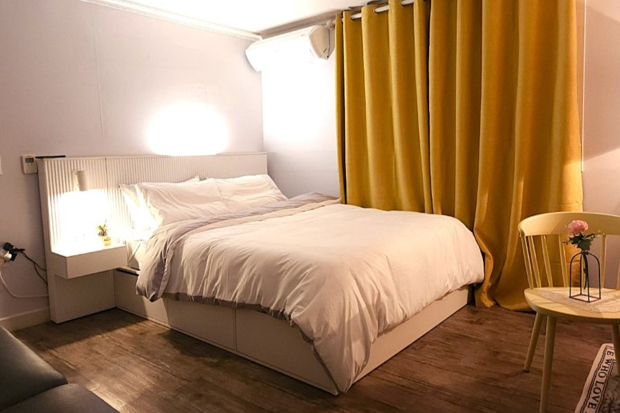 room detail thumbnail 1