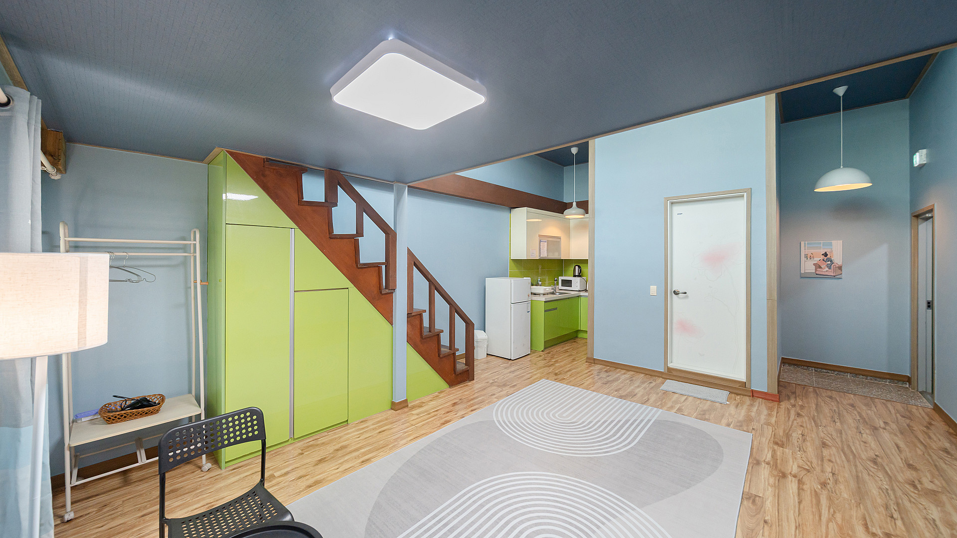 room detail thumbnail 1
