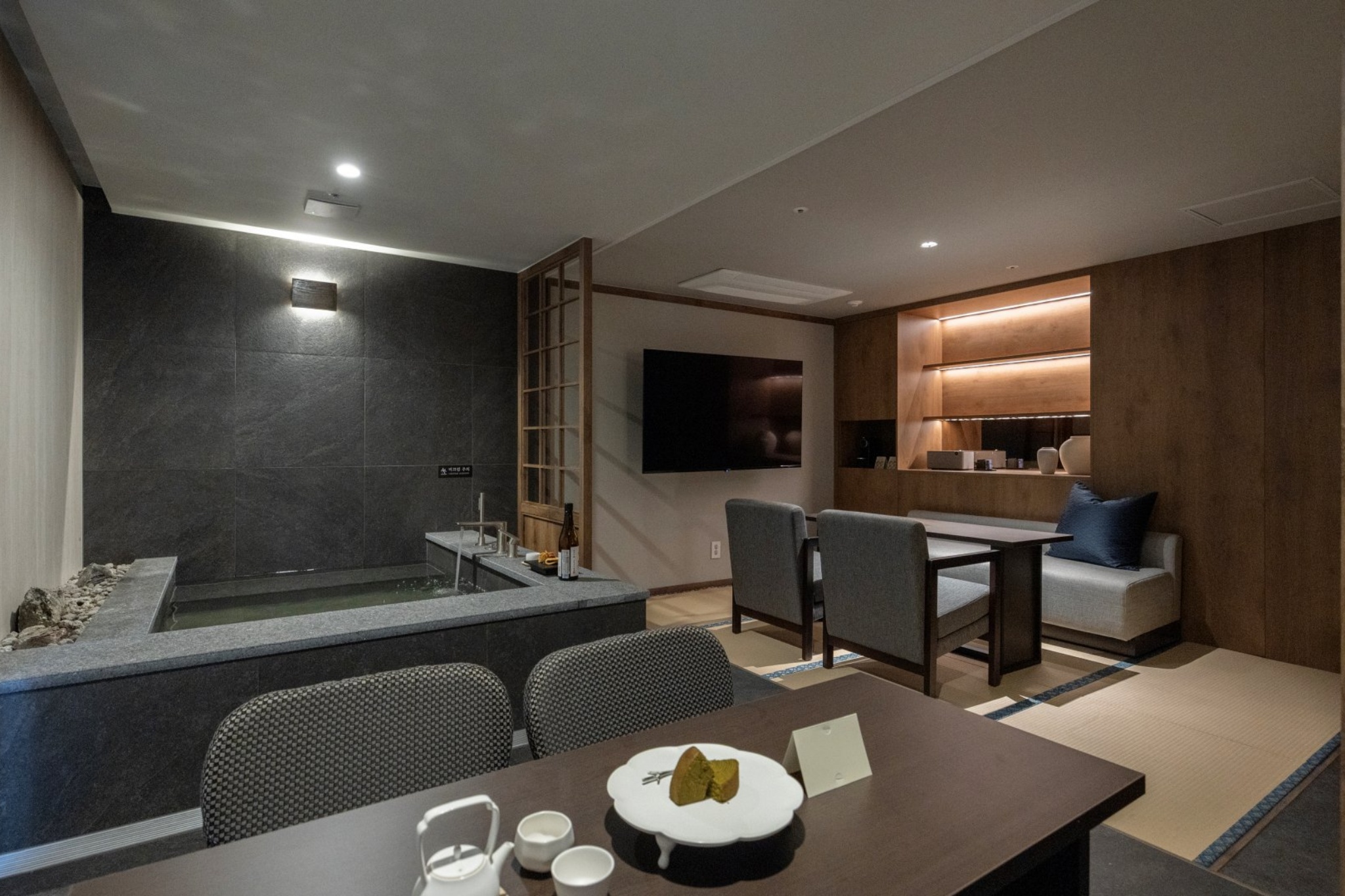 주니어 스위트 패밀리 테라스(룸온리)