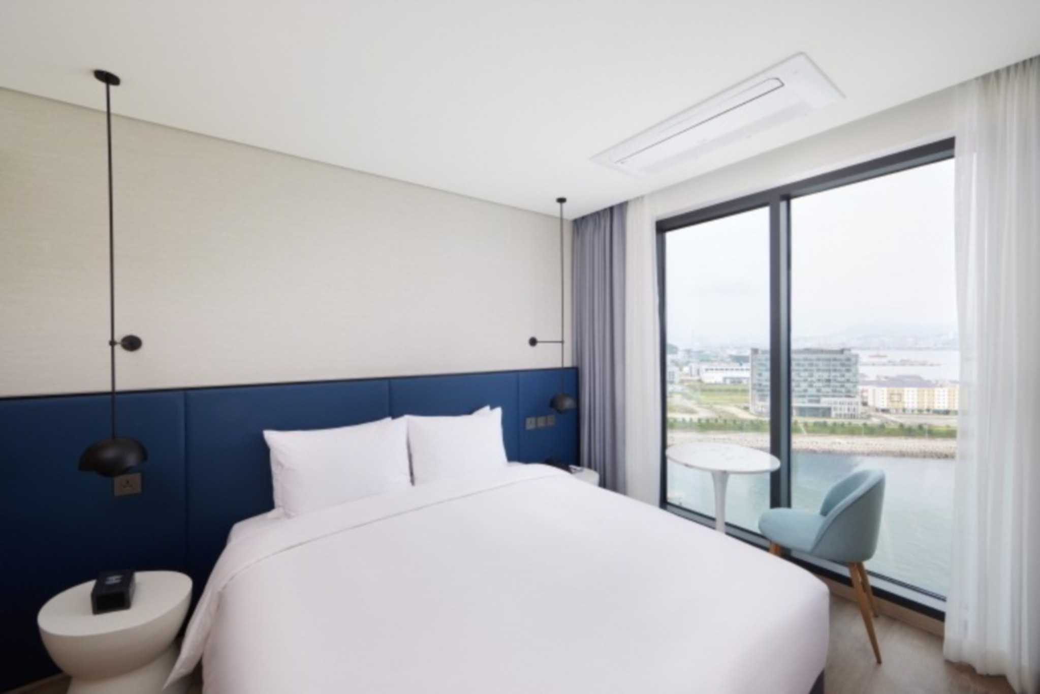 디럭스 킹 오션(2인 조식포함)