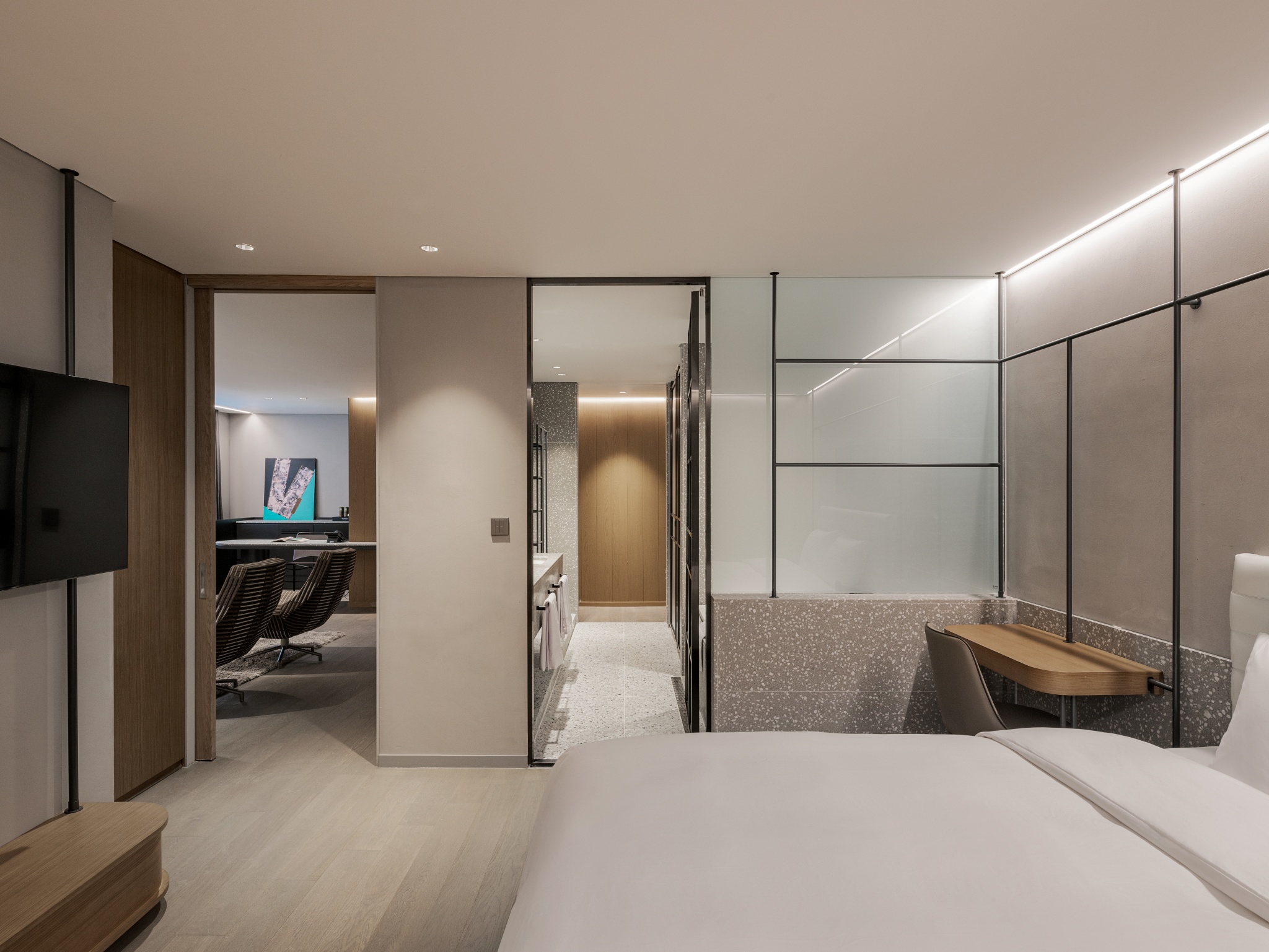 room detail thumbnail 2