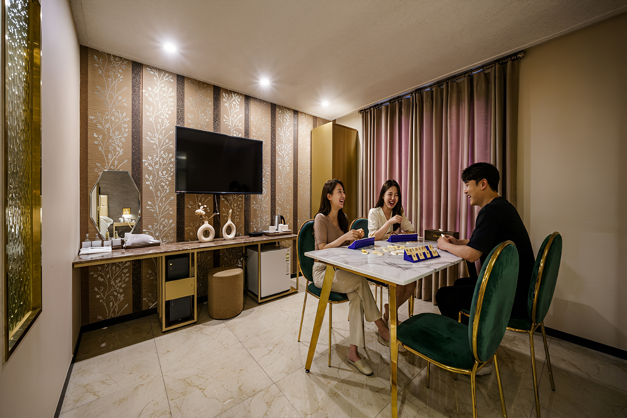 room detail thumbnail 0