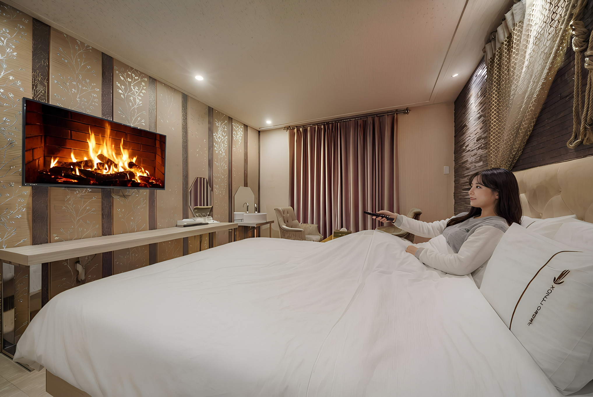 room detail thumbnail 2