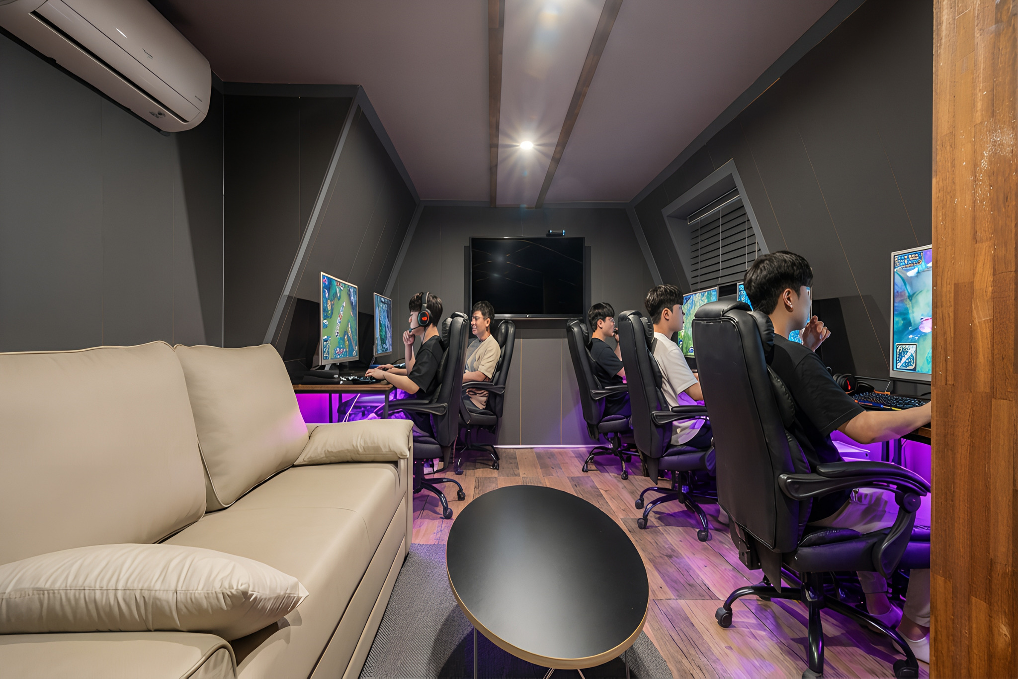 room detail thumbnail 1