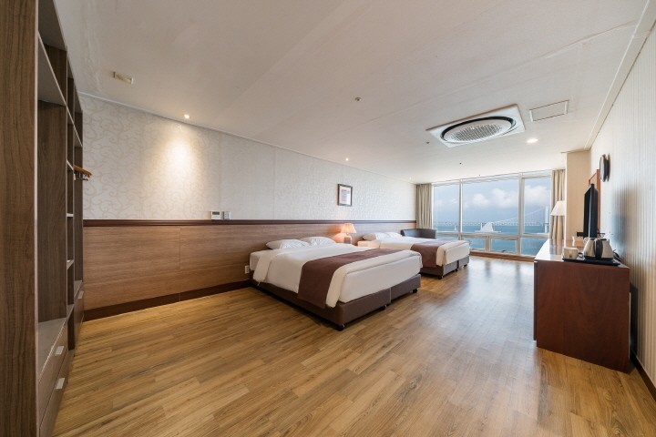 비즈니스 시티 트윈 → 디럭스 오션 트윈(라이브특가★오션뷰 업그레이드 + 조식 뷔페 2인)