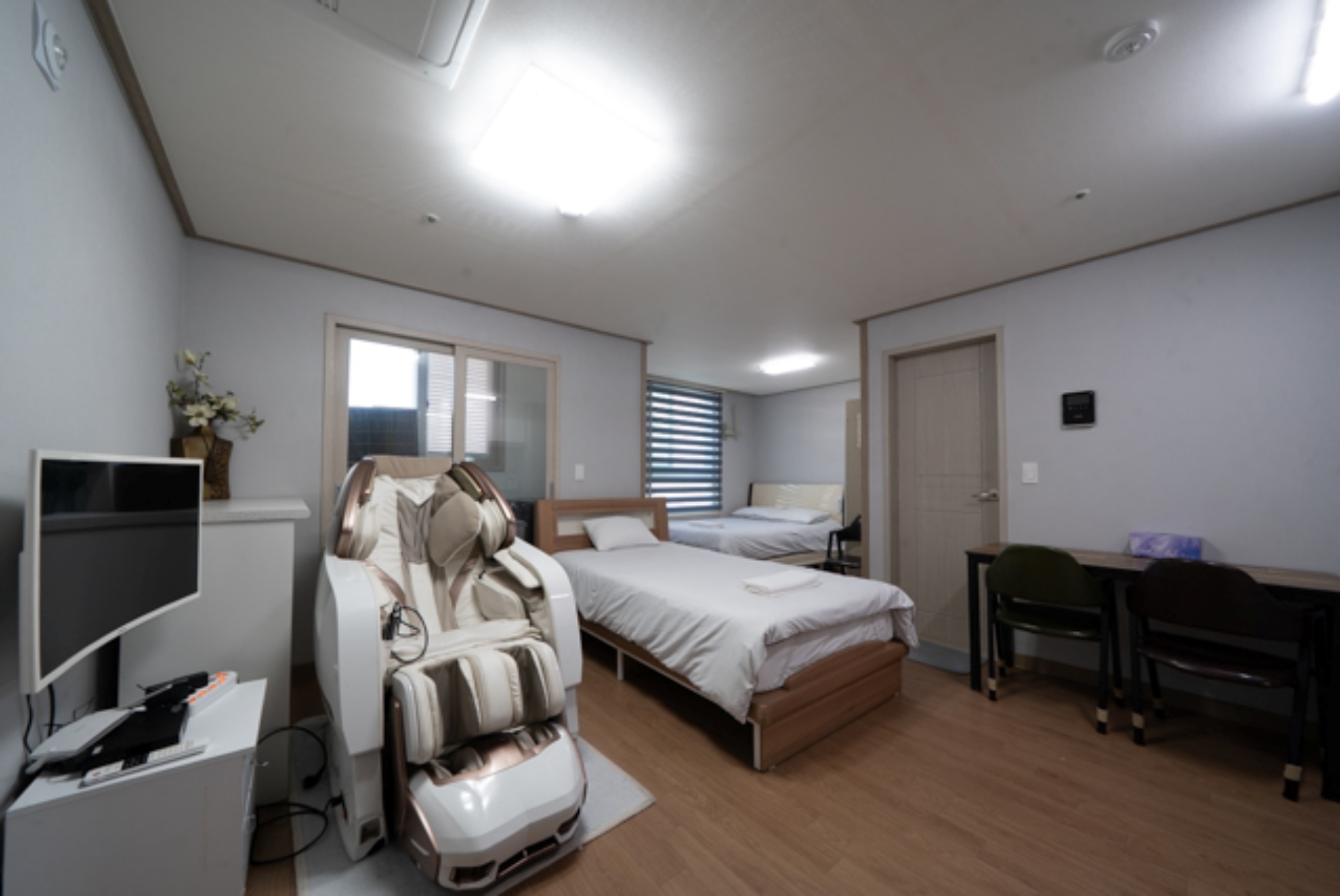 안마의자 프리미엄 - 취사가능(타워주차장,주차무료,큰차 주차불가,RV차량숙소문의)