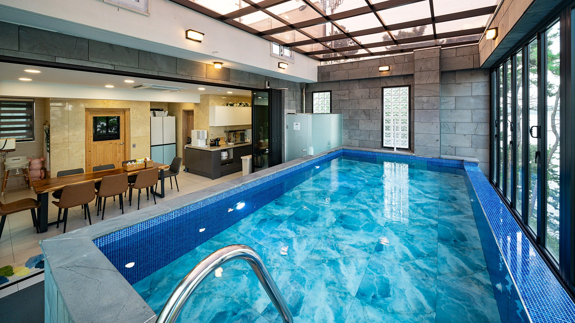 https://yaimg.yanolja.com/v5/2026/02/23/07/699c03e9083289.67449608.jpg