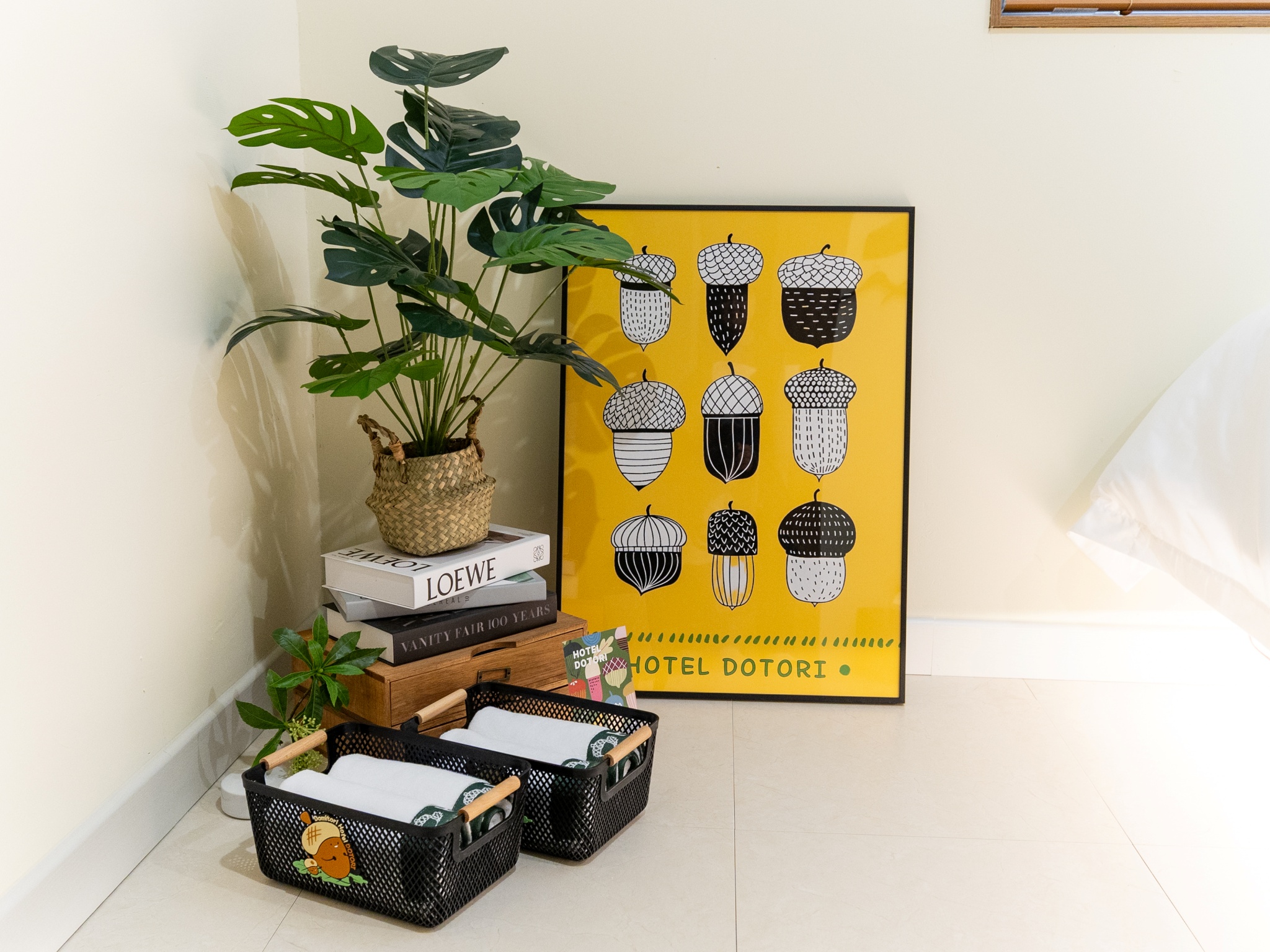 room detail thumbnail 2