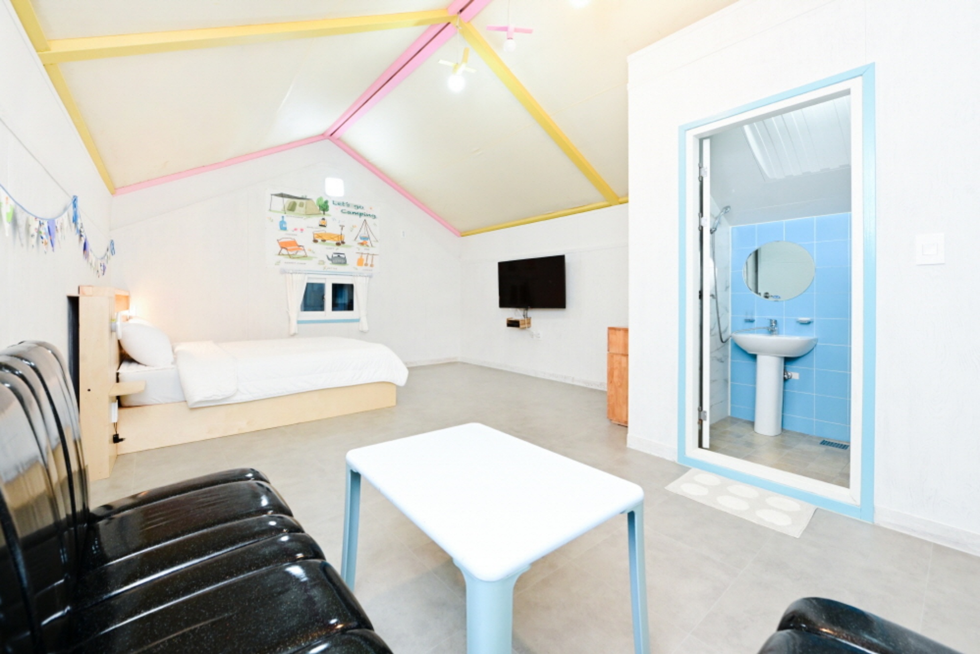 room detail thumbnail 0