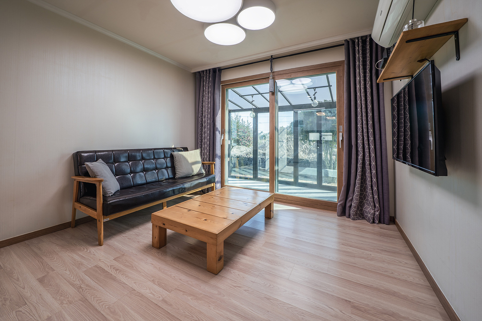 7호(독채형+침실3+욕실2+개별바베큐)