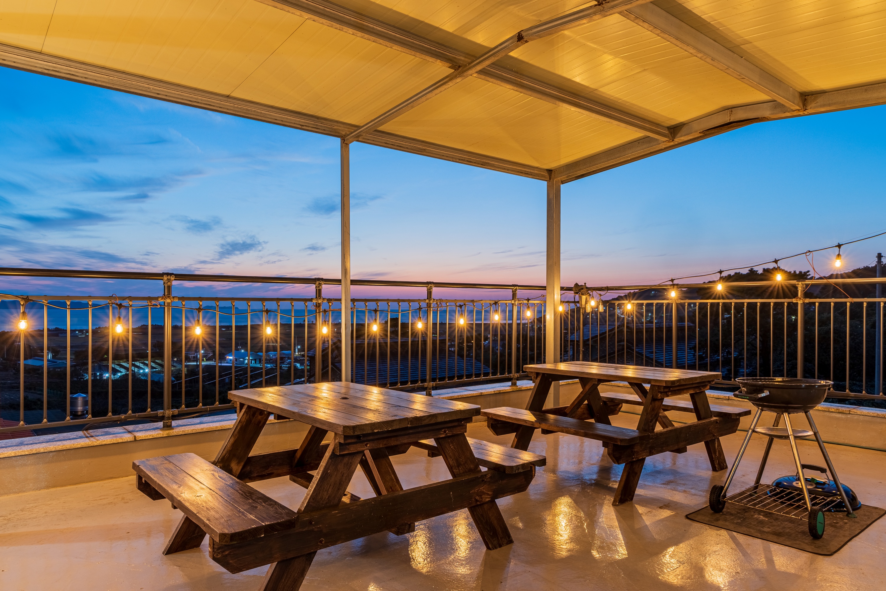 https://yaimg.yanolja.com/v5/2026/02/27/08/69a152db54af49.39623854.jpg