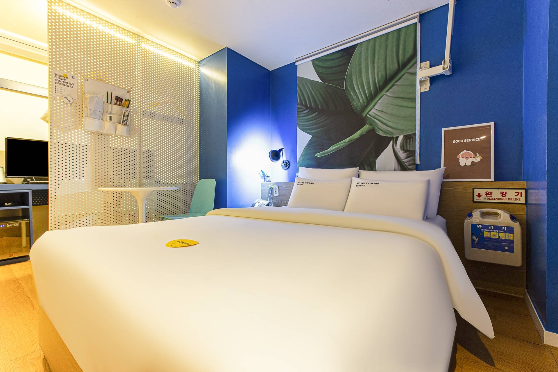 room detail thumbnail 0